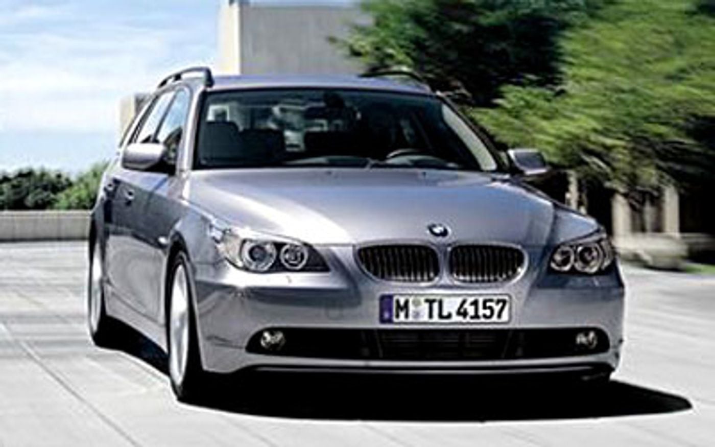 Hero image of a new BMW 5 Series Base (2007) price & specs available with CarExpert deals.