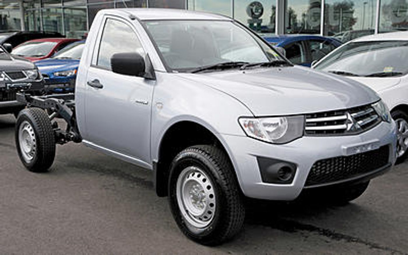 Hero image of a new Mitsubishi Triton GLX (2013) price & specs available with CarExpert deals.