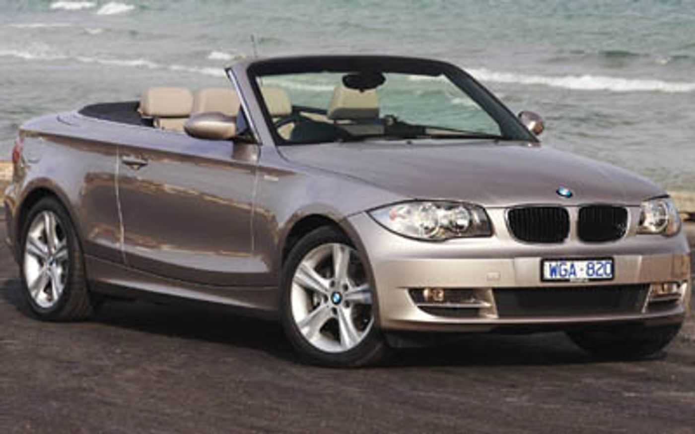 Hero image of a new BMW 1 Series Base (2009) price & specs available with CarExpert deals.