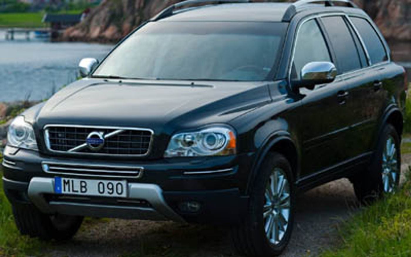 Hero image of a new Volvo XC90 D5 R-Design (2012) price & specs available with CarExpert deals.