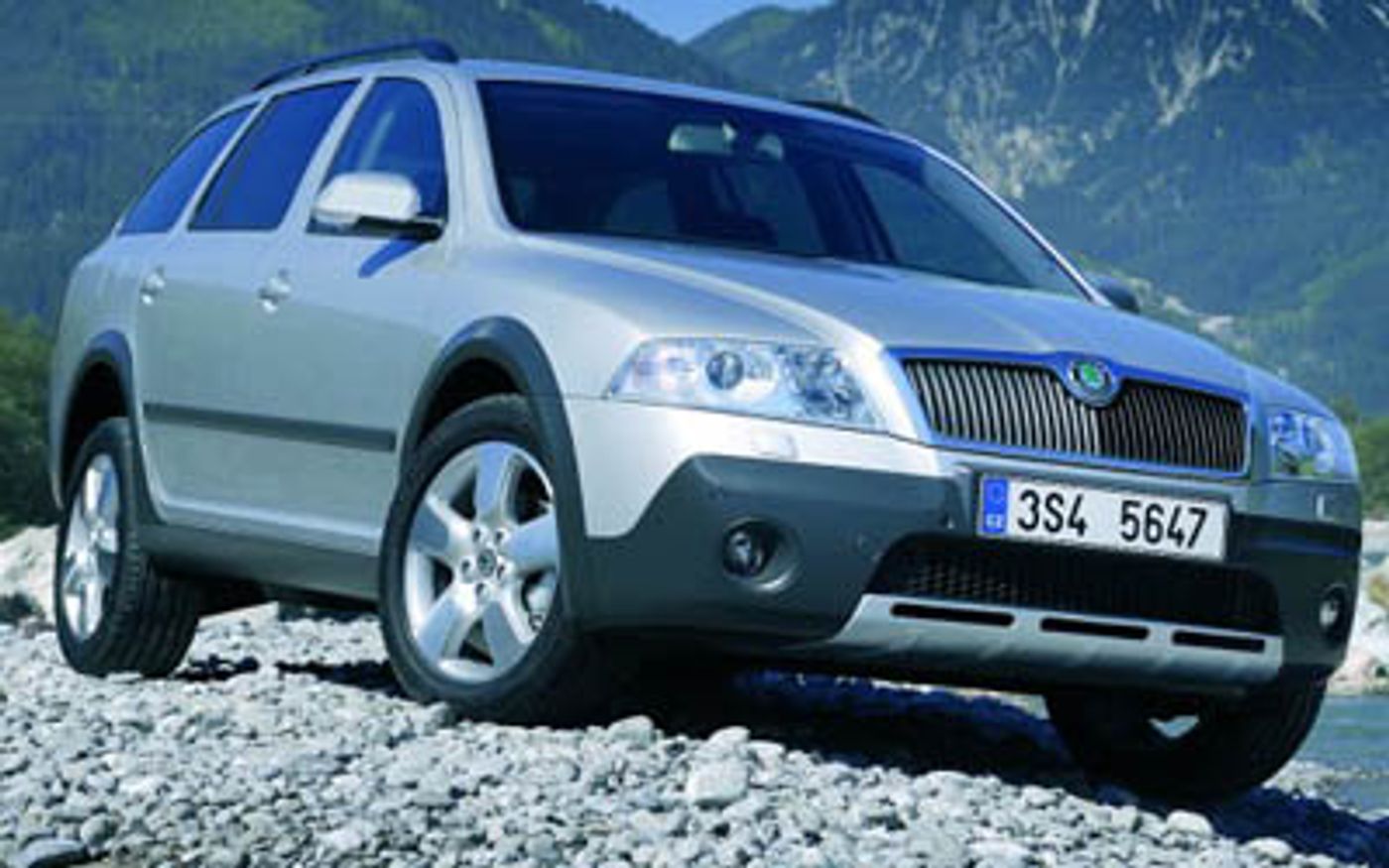 Hero image of a new Skoda Octavia Scout (2009) price & specs available with CarExpert deals.