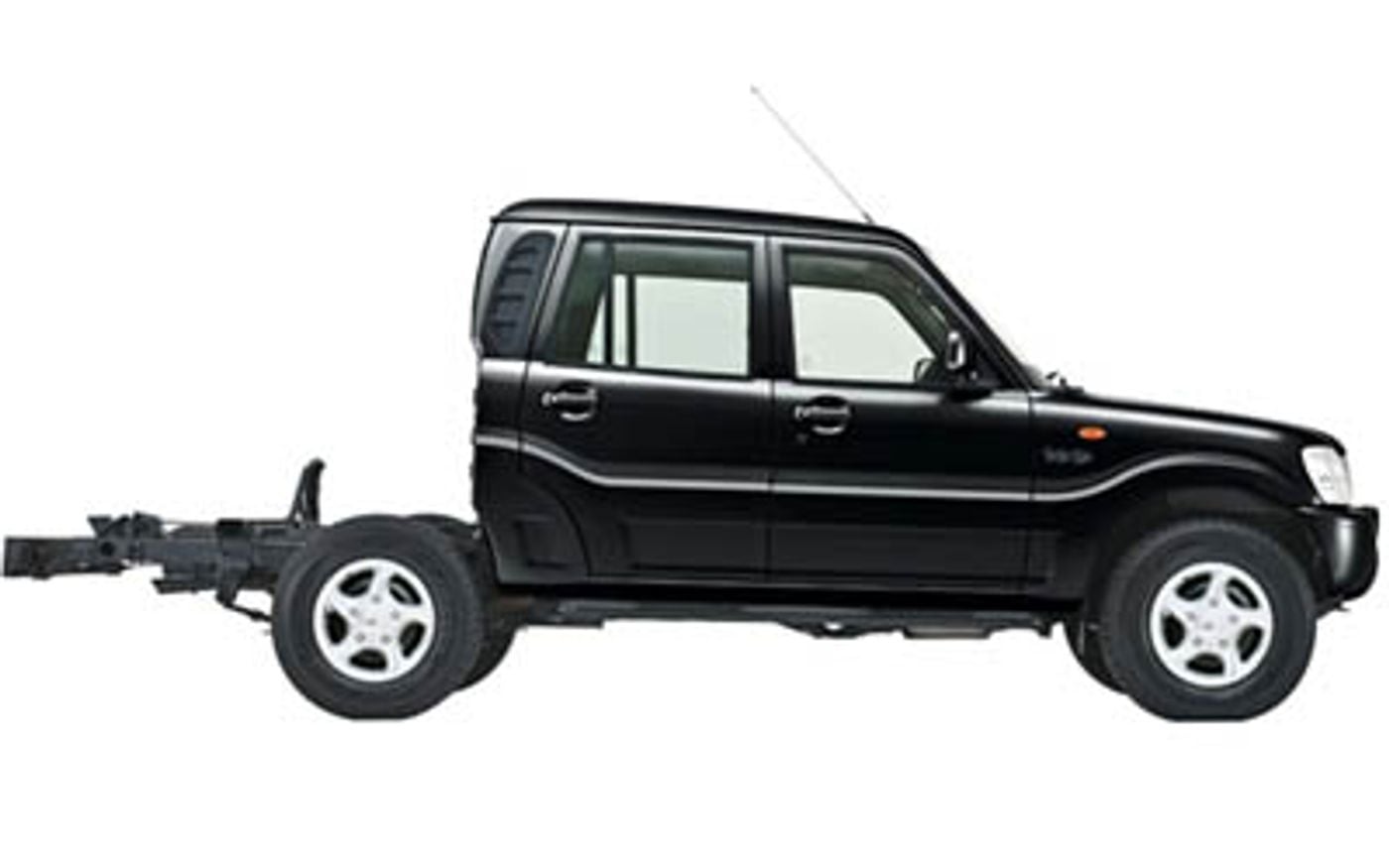 Hero image of a new Mahindra Pik-Up Base (2009) price & specs available with CarExpert deals.