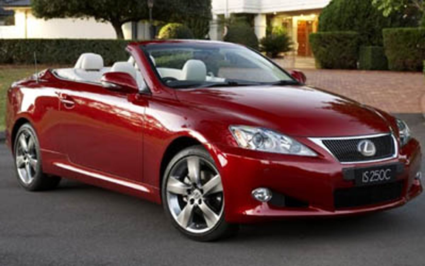 Hero image of a new Lexus IS Sports Luxury (2009) price & specs available with CarExpert deals.