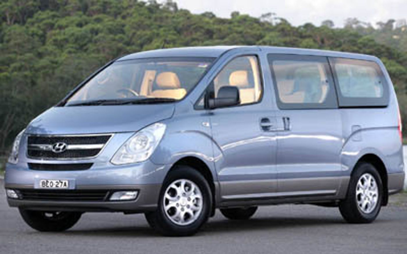 Hero image of a new Hyundai iMax Base (2009) price & specs available with CarExpert deals.