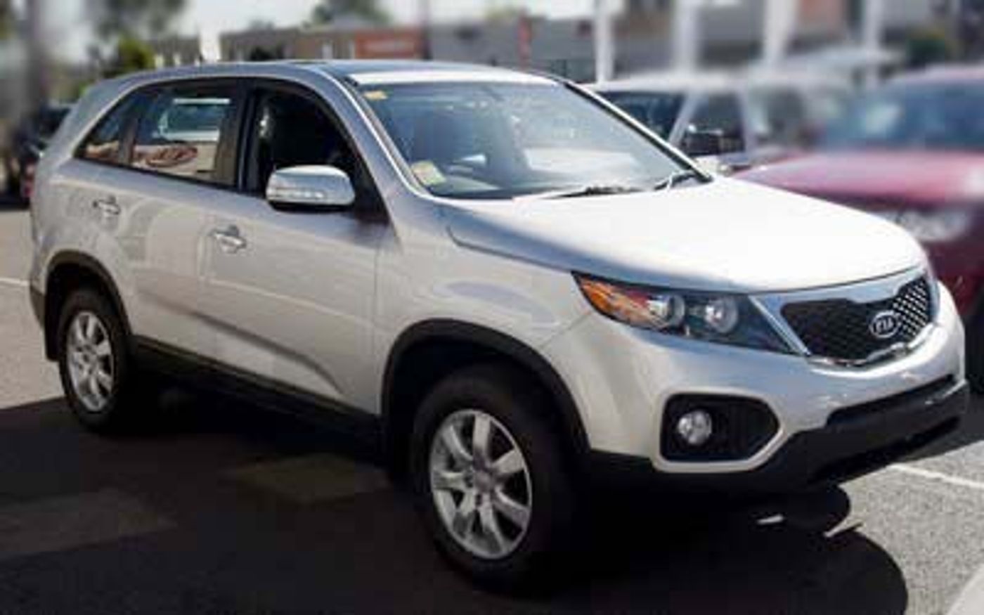 Hero image of a new Kia Sorento Si (2012) price & specs available with CarExpert deals.