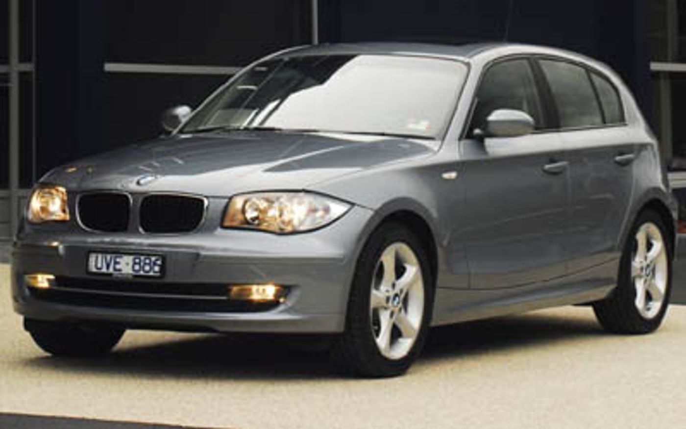 Hero image of a new BMW 1 Series Base (2010) price & specs available with CarExpert deals.