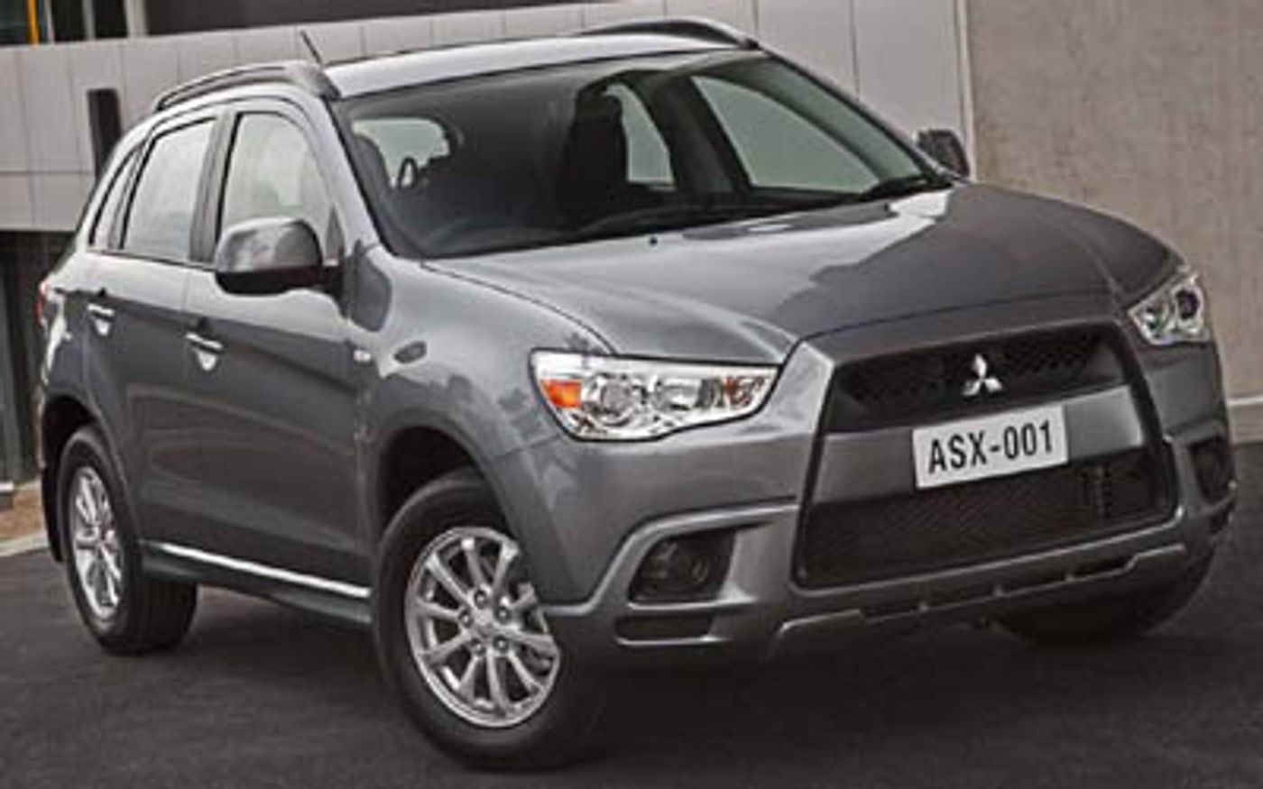Hero image of a new Mitsubishi ASX Base (2012) price & specs available with CarExpert deals.