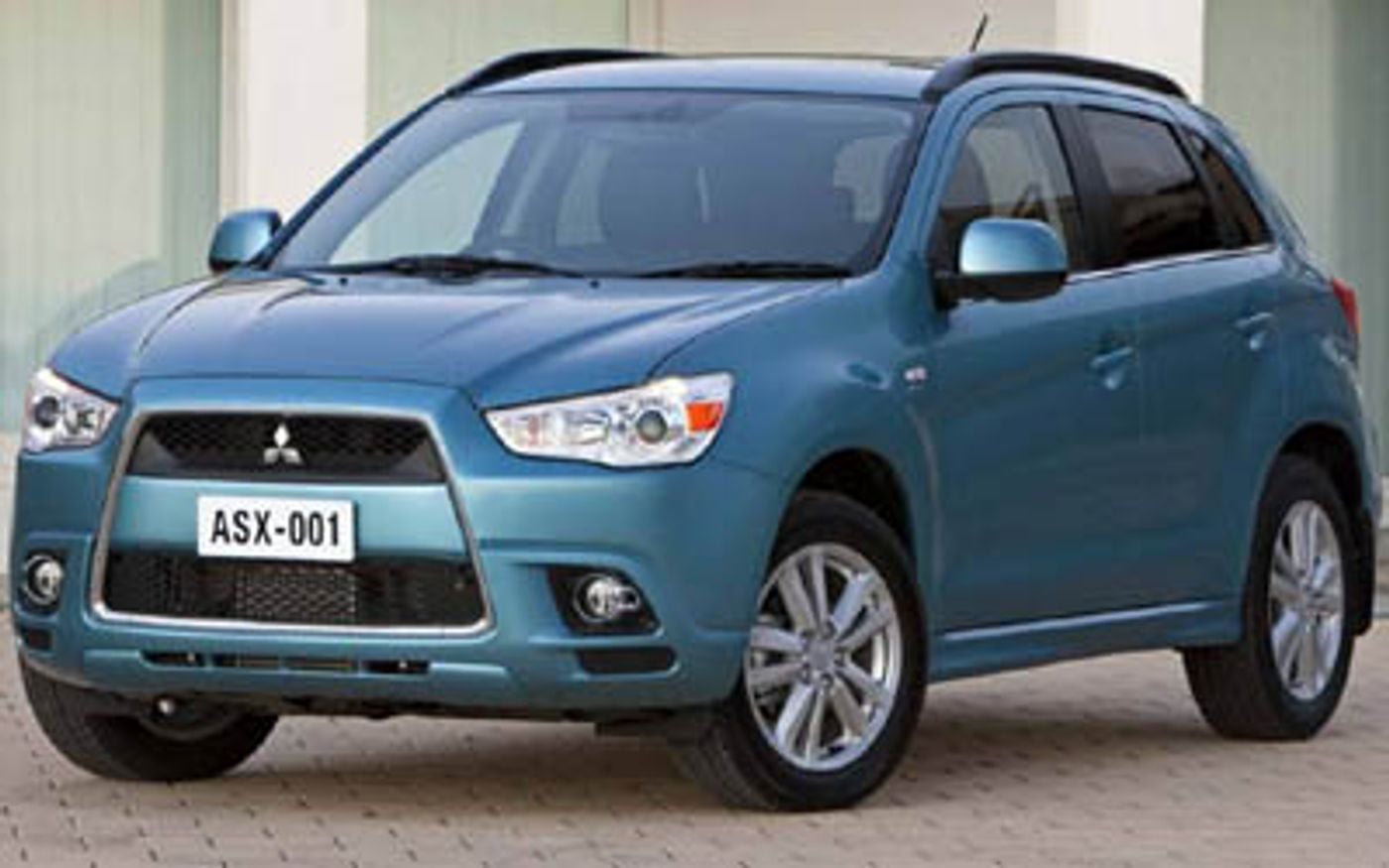 Hero image of a new Mitsubishi ASX Aspire (2012) price & specs available with CarExpert deals.
