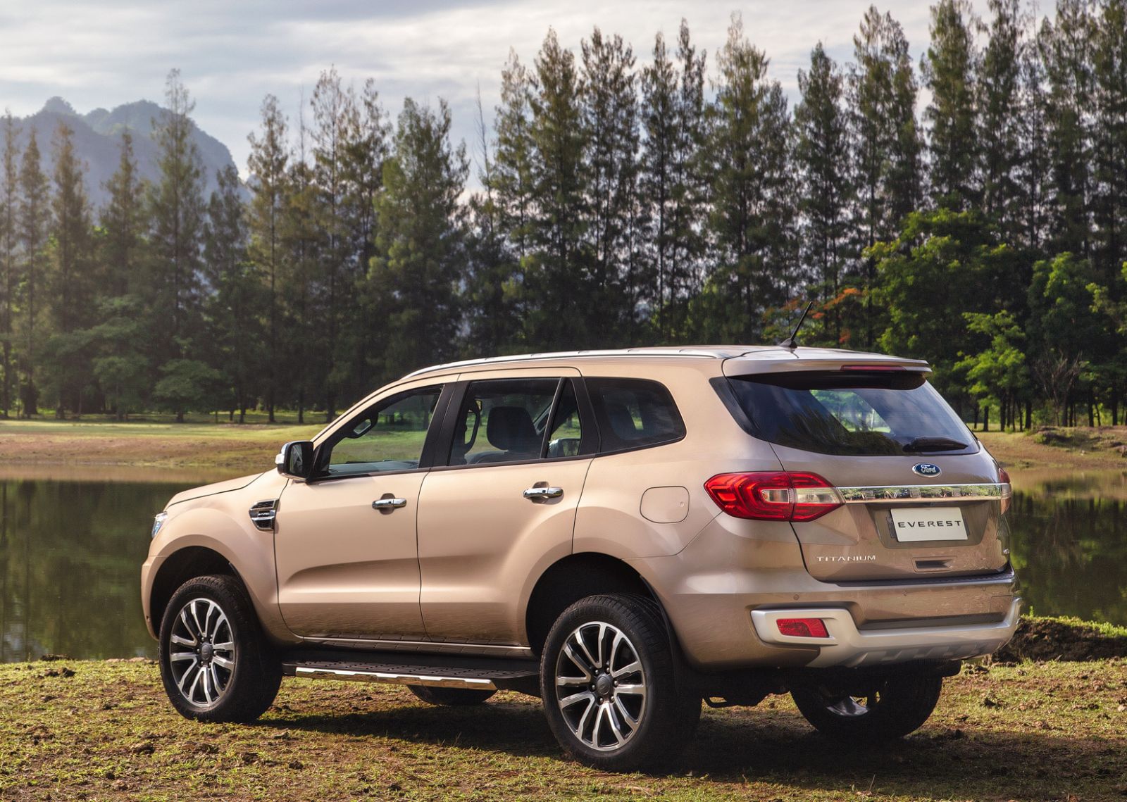 2020 Ford Everest price and specs | CarExpert