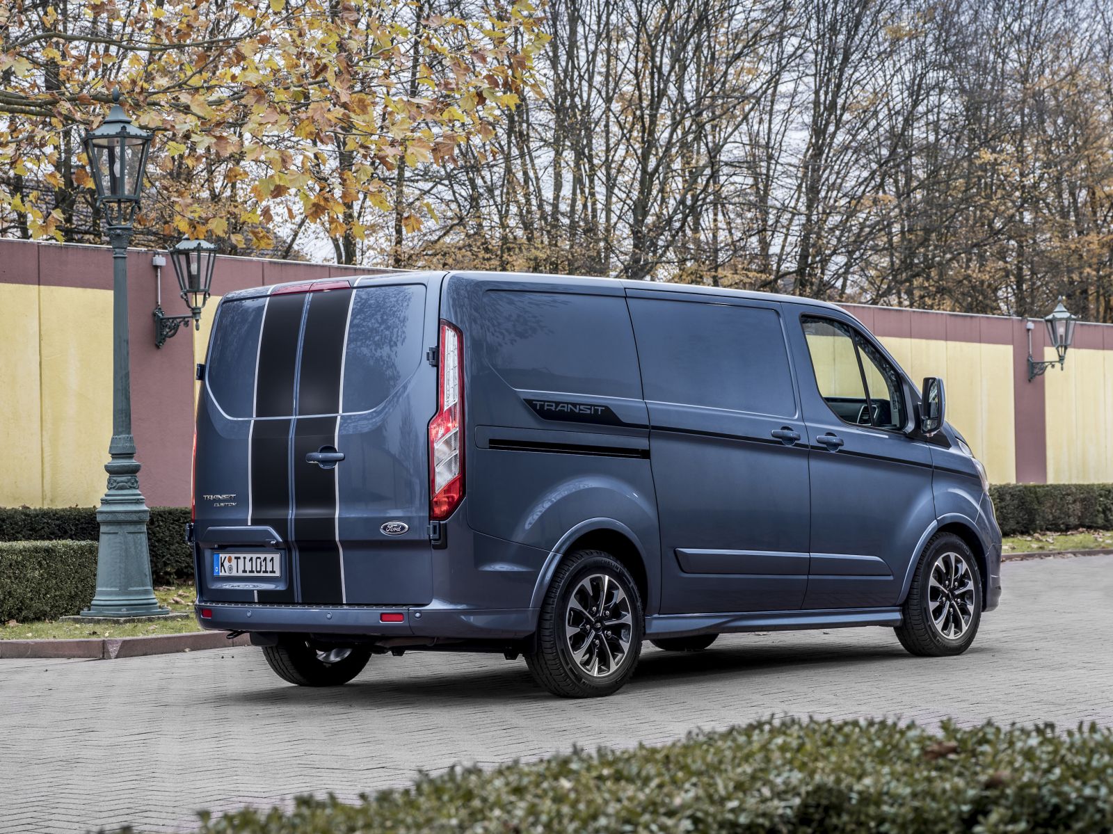 2020 Ford Transit Custom price and specs | CarExpert