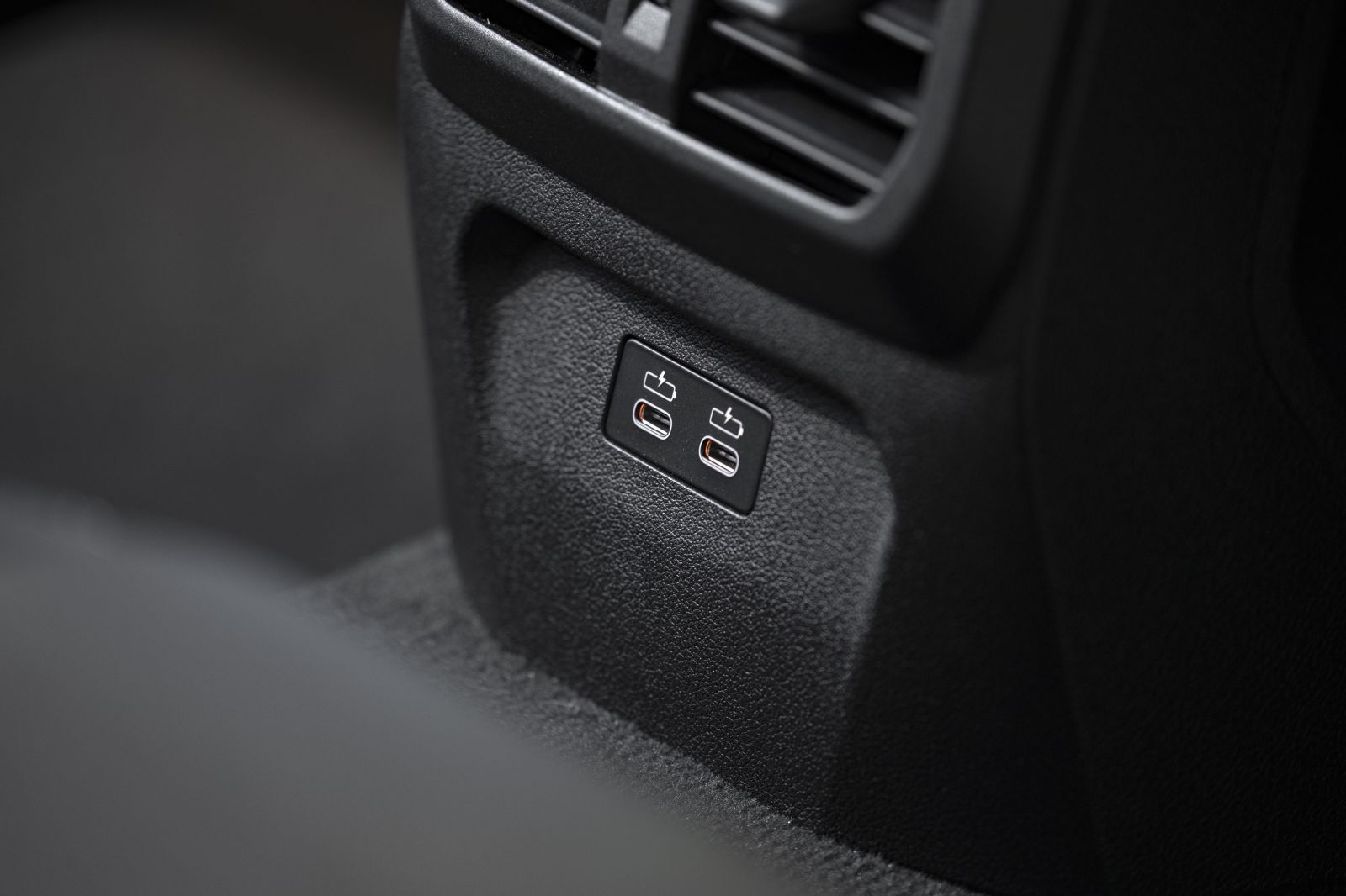 Why are carmakers adopting USBC? CarExpert