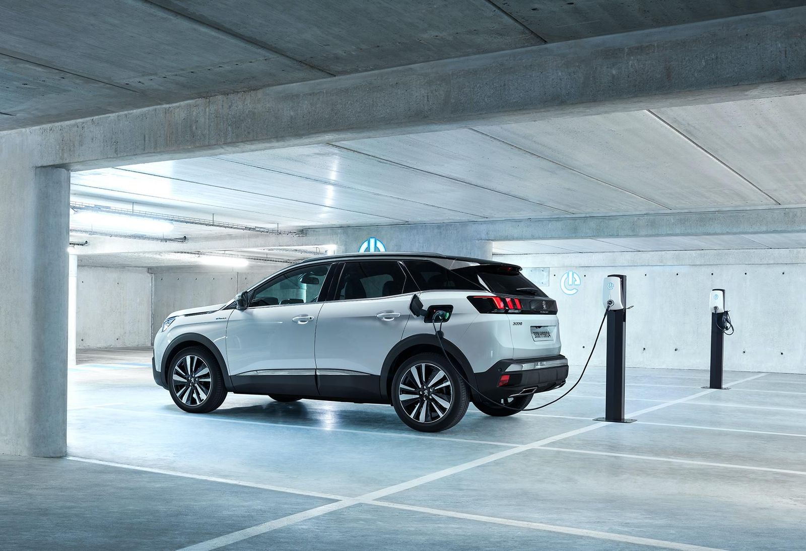 Hold off buying your new mid-size SUV: These ones are coming soon