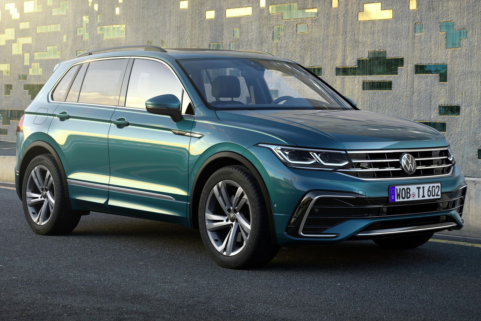 Hold off buying your new mid-size SUV: These ones are coming soon