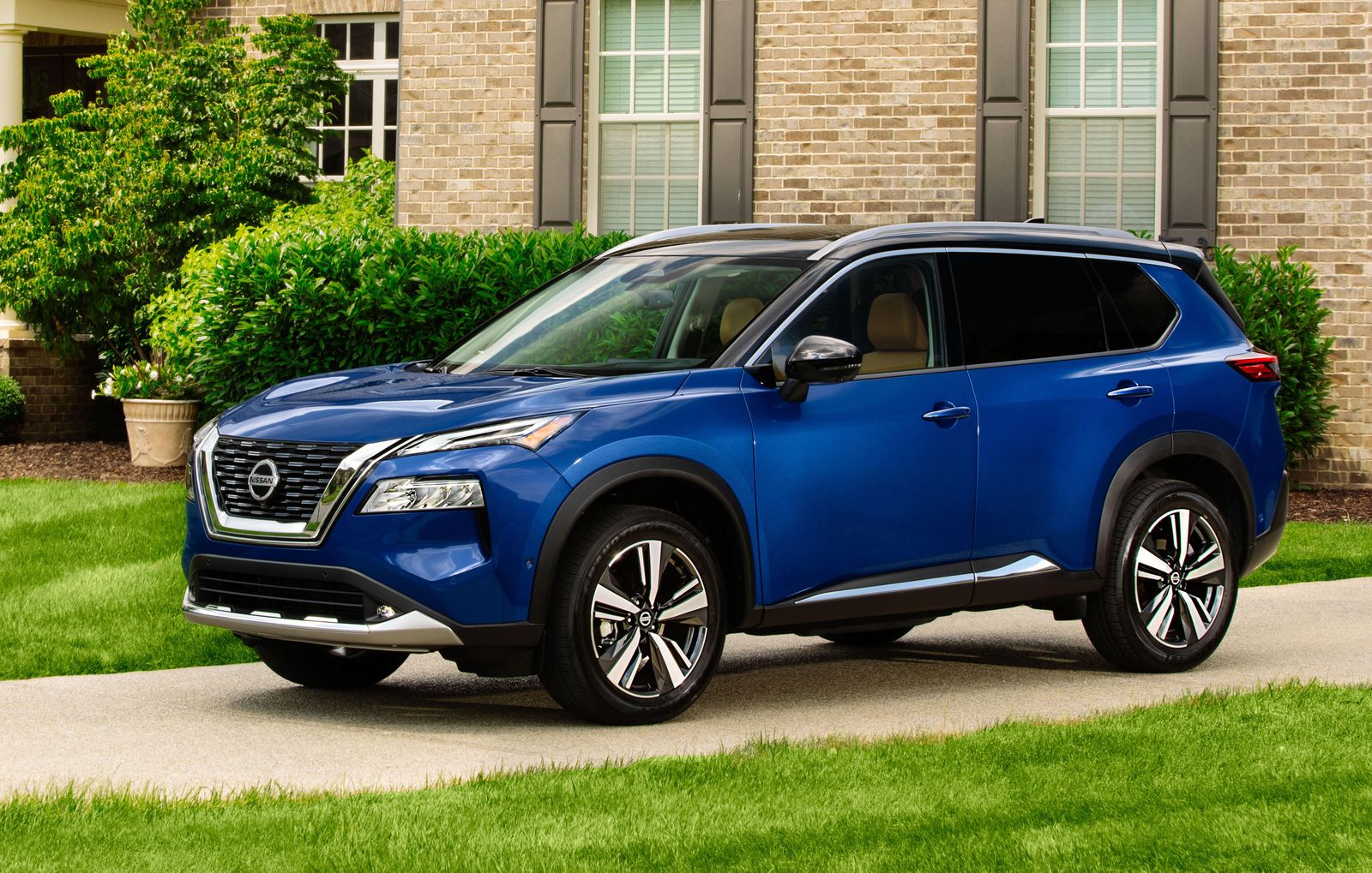 Hold off buying your new mid-size SUV: These ones are coming soon