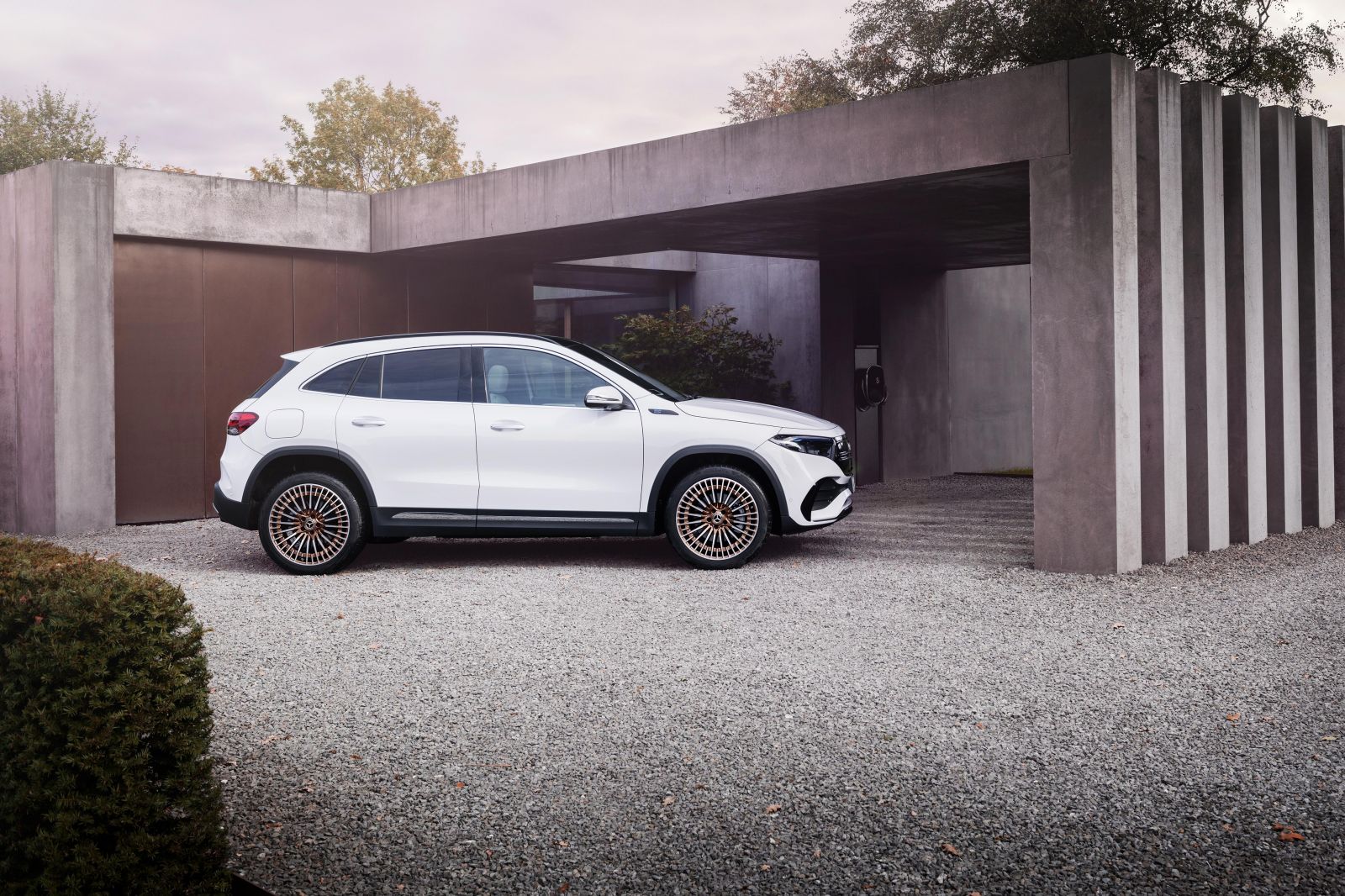 2021 MercedesBenz EQA 250 price and specs CarExpert 2021 MercedesBenz EQA 250 price and specs CarExpert