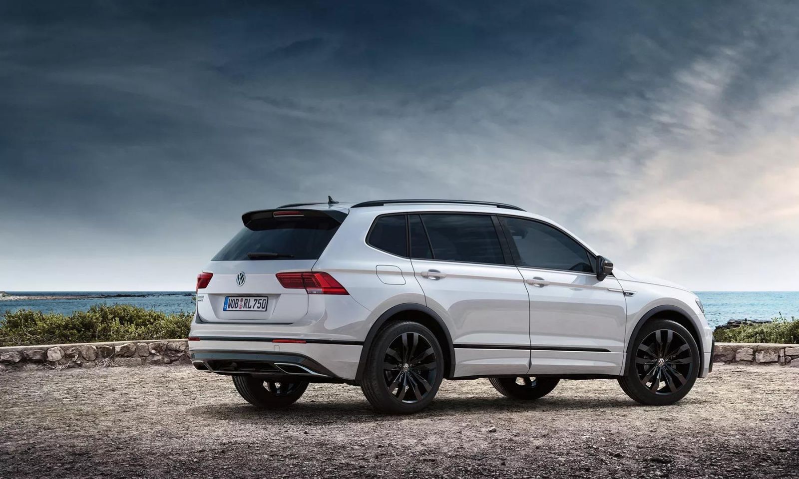 2021-volkswagen-tiguan-allspace-wolfsburg-edition-price-carexpert