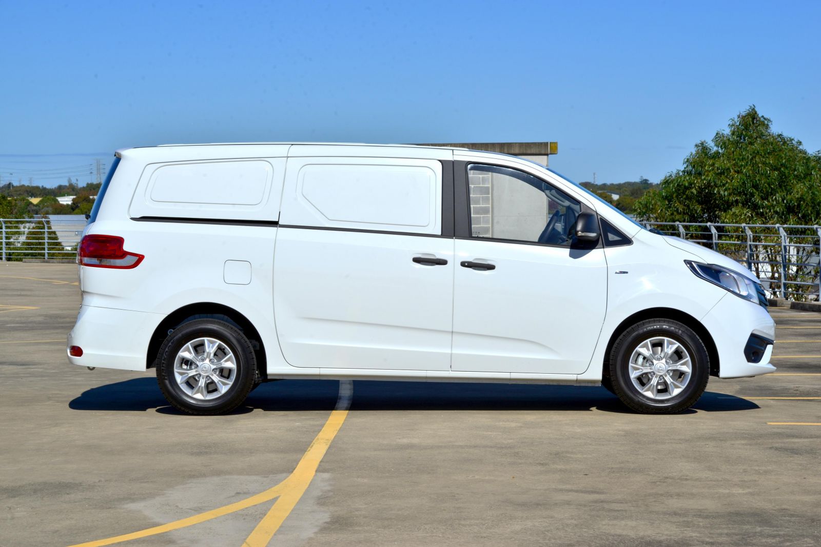 2021 LDV G10 price and specs | CarExpert