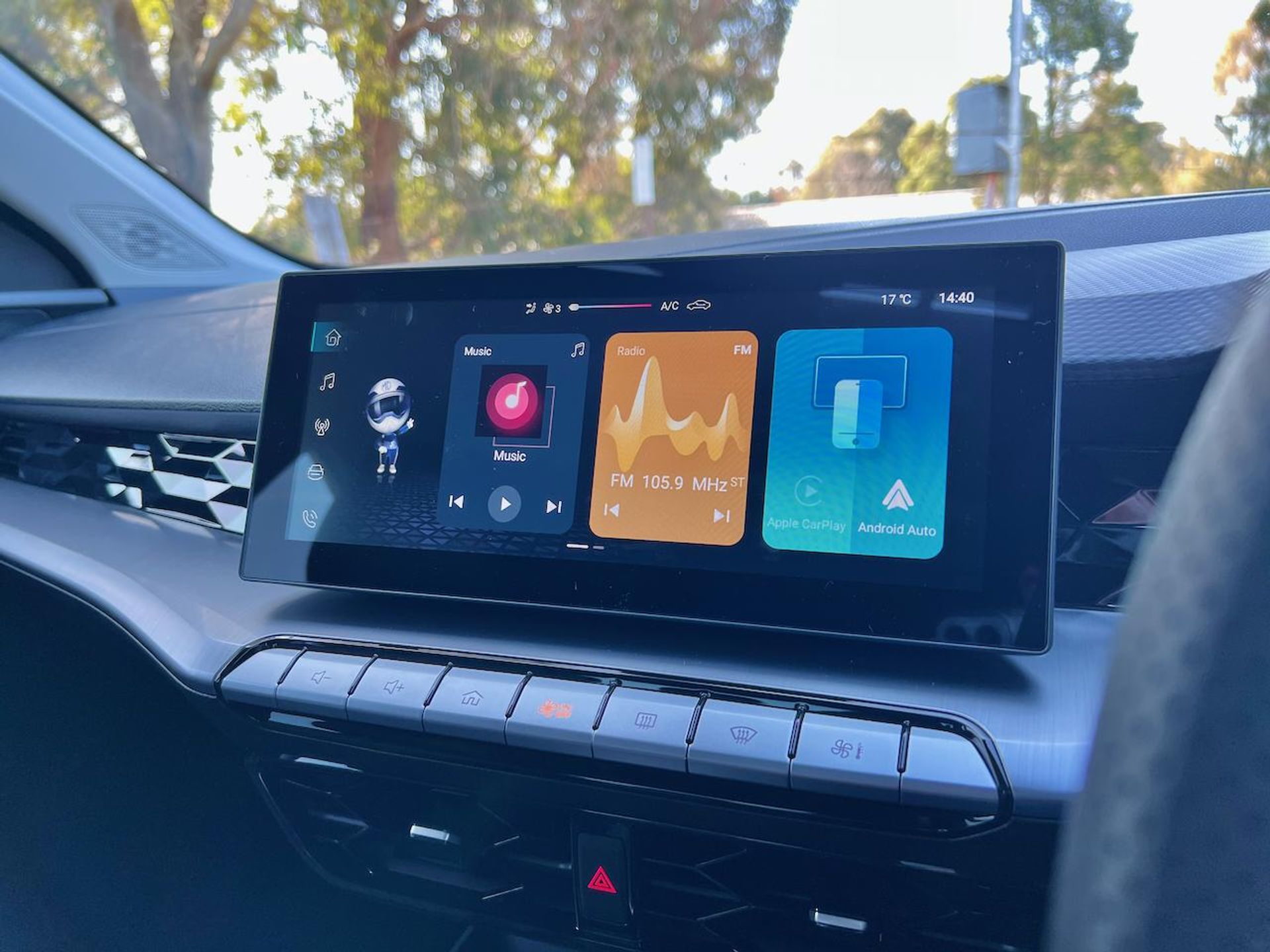 2024 MG 5 review | CarExpert