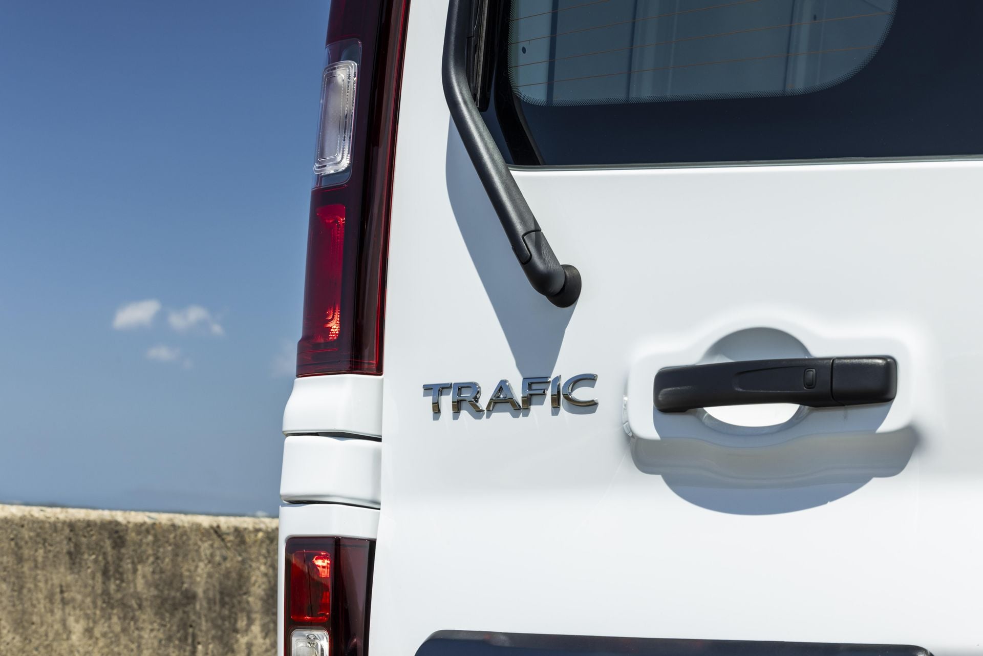 2025 Renault Trafic price and specs | CarExpert