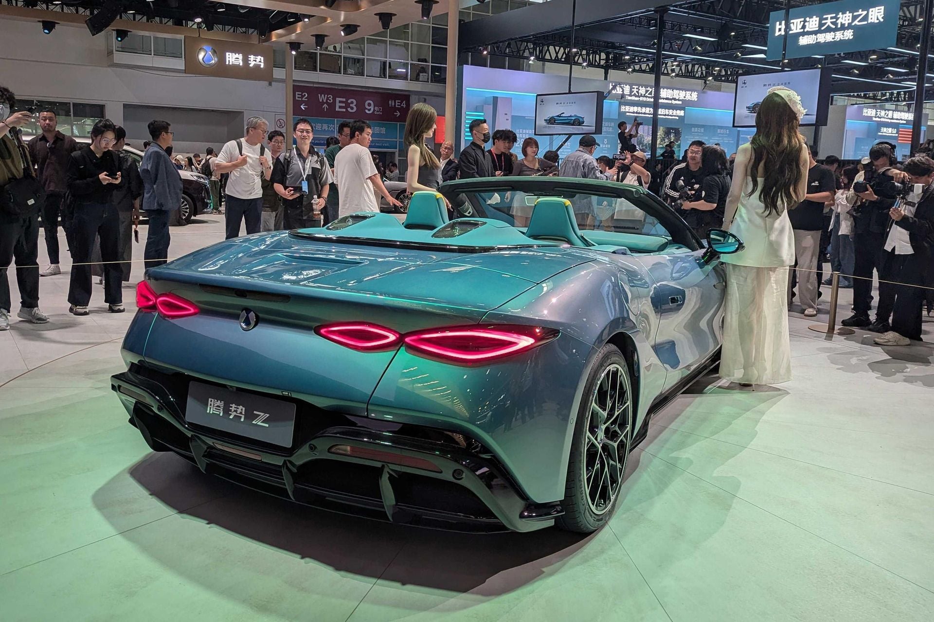 2026 BYD Denza Z Convertible steps out as 1000hp Porsche 911 Cabriolet ...