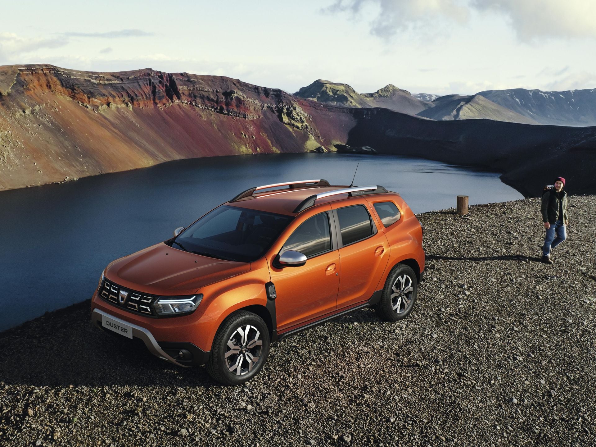 2024 Renault Duster budget SUV firming for Australia | CarExpert
