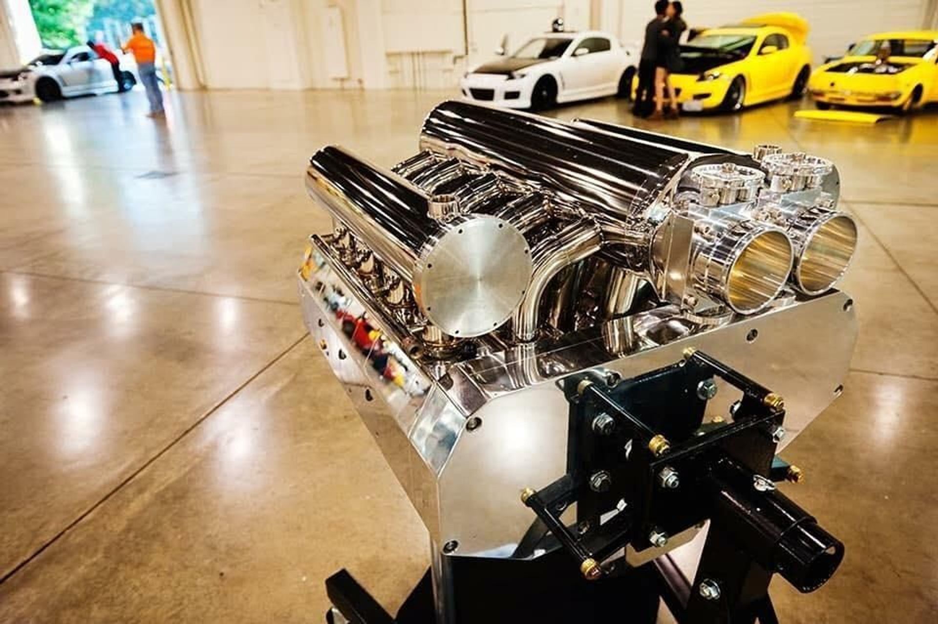 This man built a 12 rotor, 5000hp, 15.7L (960cu) engine and it runs ...