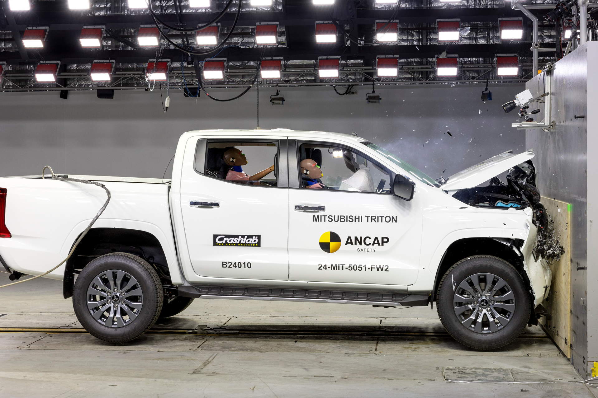 2027 Mitsubishi Triton GSR review (11)