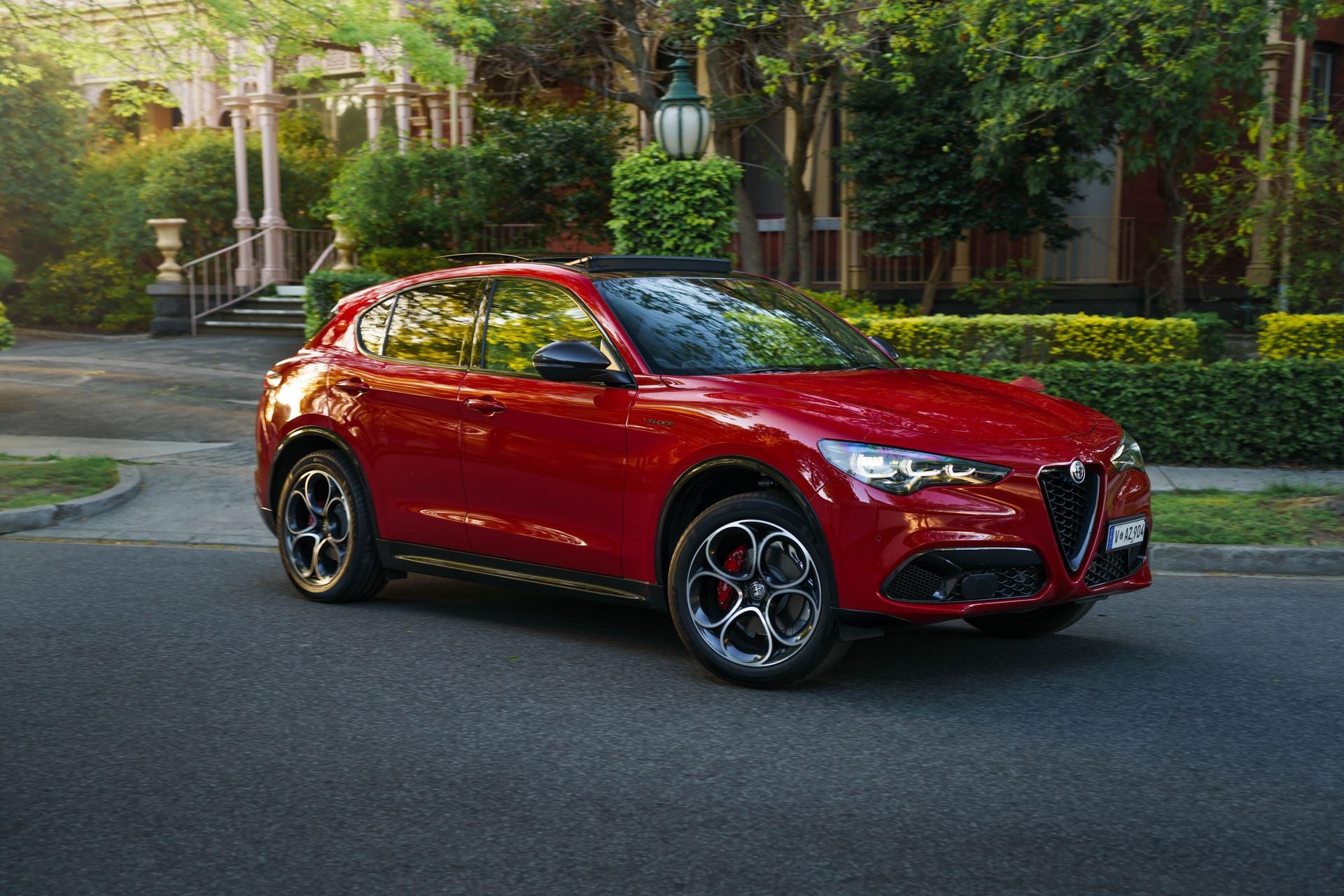 Alfa Romeo getting more fresh models, but timing still unconfirmed for ...