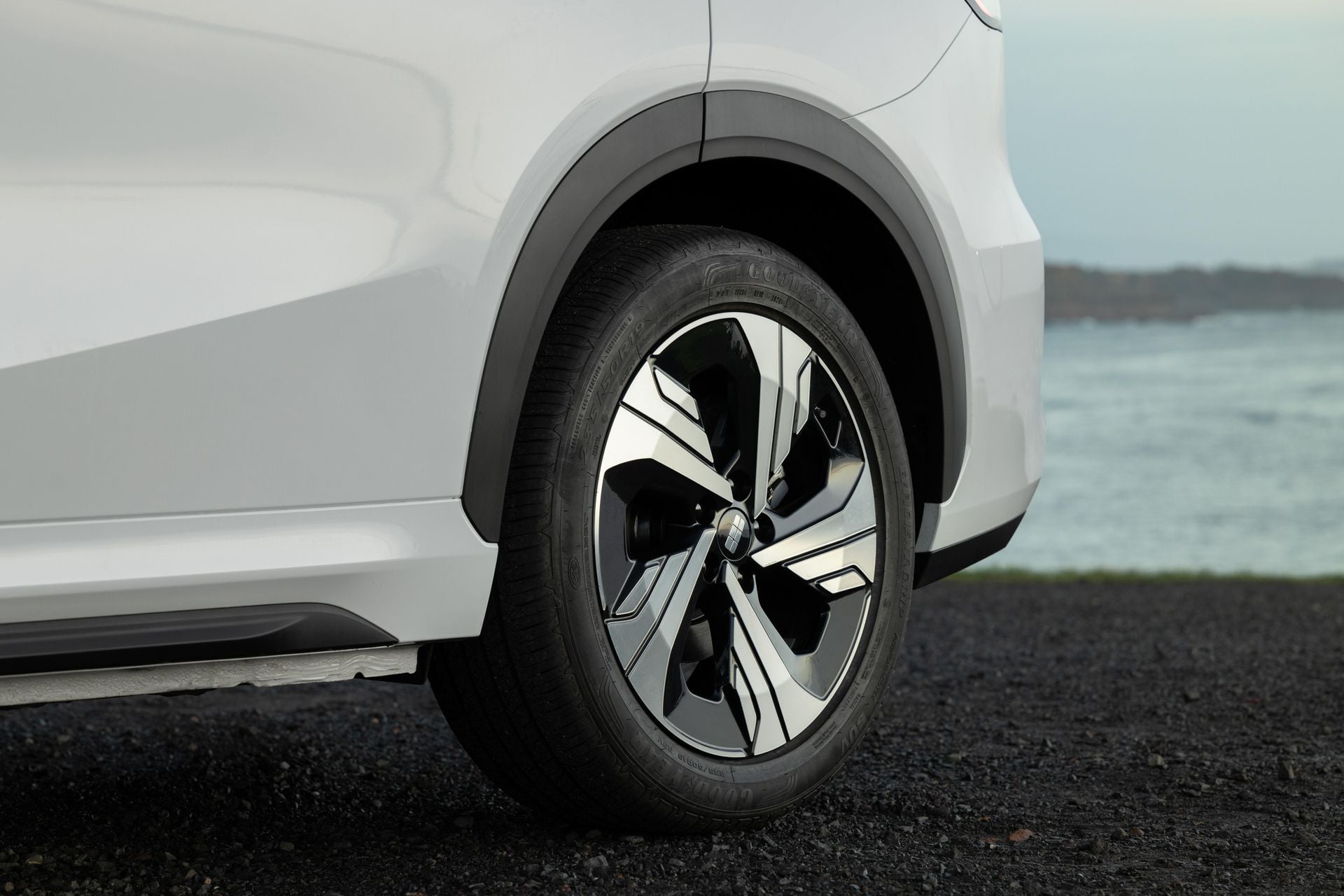 Geely Silver 2025 Geely EX5 Inspire review | CarExpert