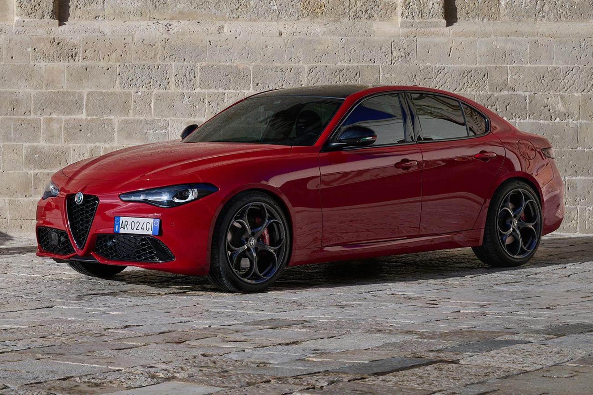 End of an era: Alfa Romeo's hot twin-turbo V6 Giulia, Stelvio ending ...