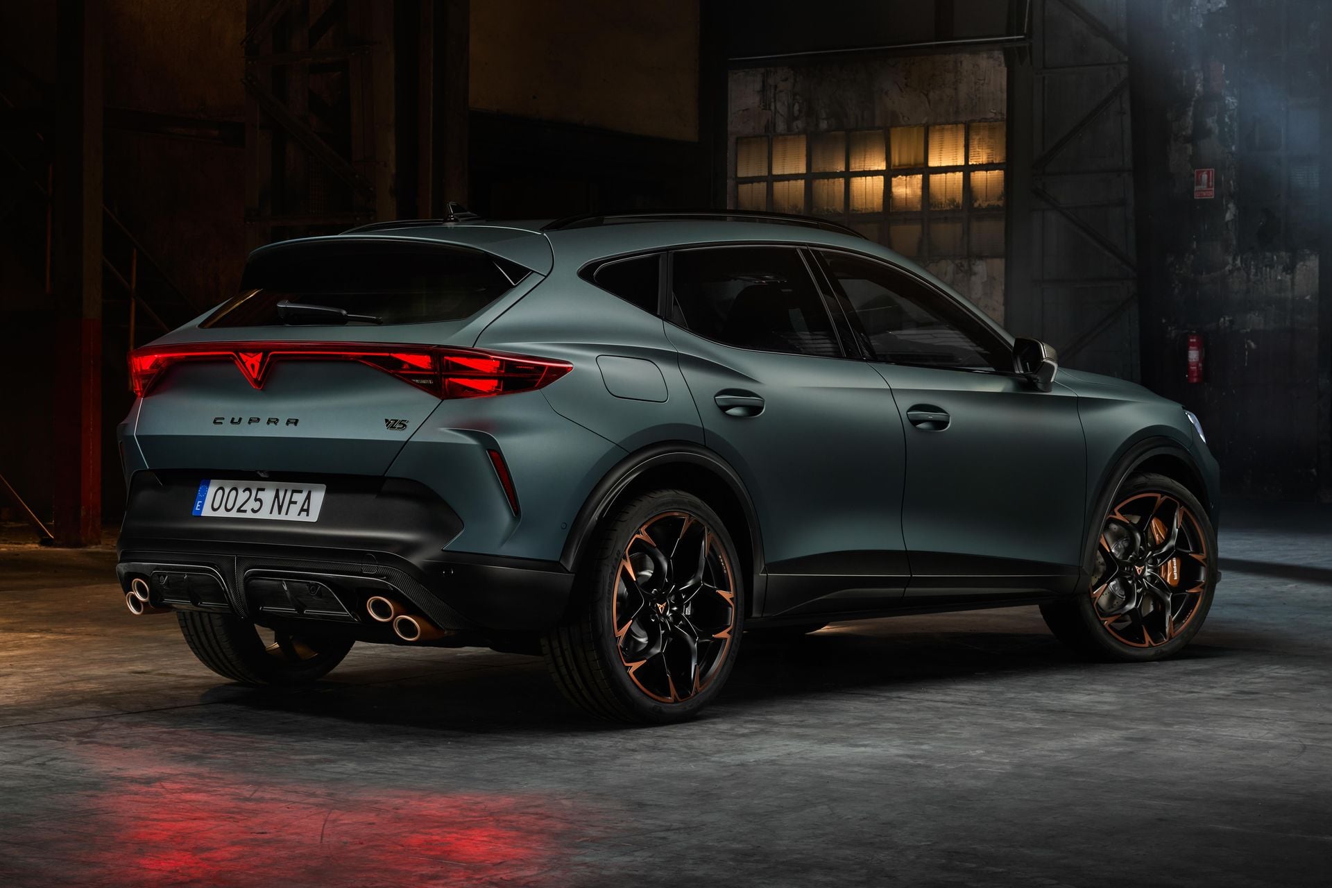 Cupra Performance 2026 Cupra Formentor VZ5: Five-cylinder performance hero confirmed for ...