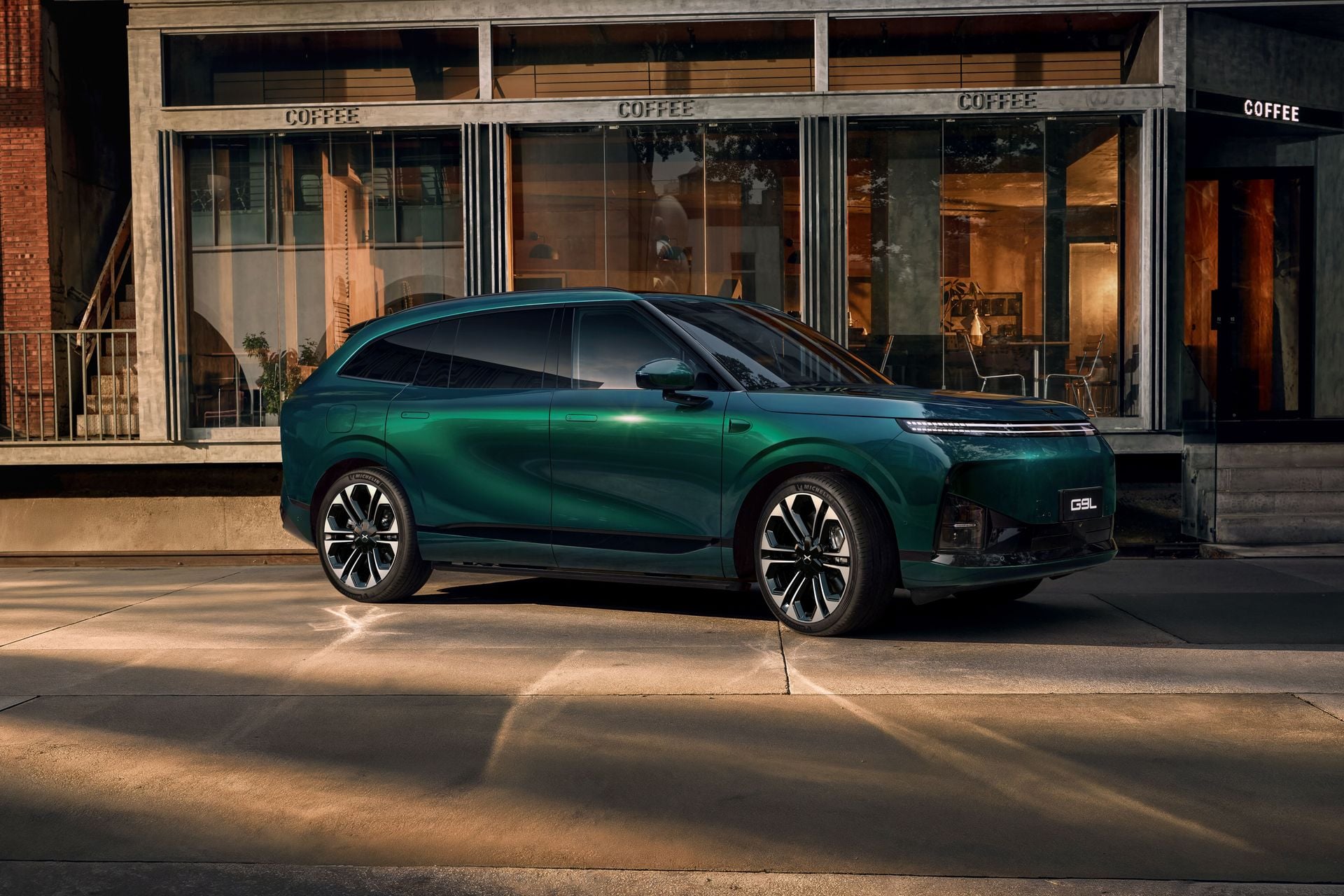 2027 Xpeng G9L detailed with 1200km range and luxurious three-row cabin ...