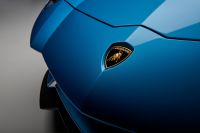 2021 Lamborghini Aventador to keep the V12 alive