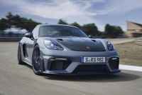 Porsche 718 Cayman GT4 RS revealed, here mid-2022