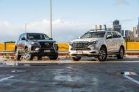 2022 Isuzu MU-X v Toyota Fortuner comparison