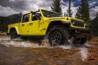 Jeep Gladiator 4xe PHEV cancelled, ute to stick with V6 and V8 engines