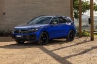 Volkswagen Touareg may return as electric SUV – report