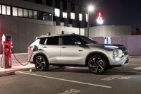 Australian Government wants EV, PHEV owners to start sending power to the grid