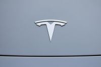 Tesla sets global sales and delivery records