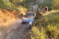 Gravity 1, BYD Shark 0: Help wanted after epic hill climb fail