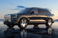 Zeekr 9X large SUV is Chinese brand's first hybrid, and it looks like a Rolls-Royce