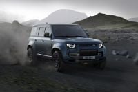 2026 Land Rover Defender upgrade brings more V8 options, new tech, design tweaks