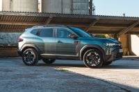 Renault Duster gets more powerful, more efficient hybrid option