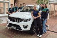 How many volleyball players can you fit in a Mahindra Scorpio?