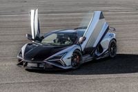 Lamborghini focused on hybrid future, not manual transmissions