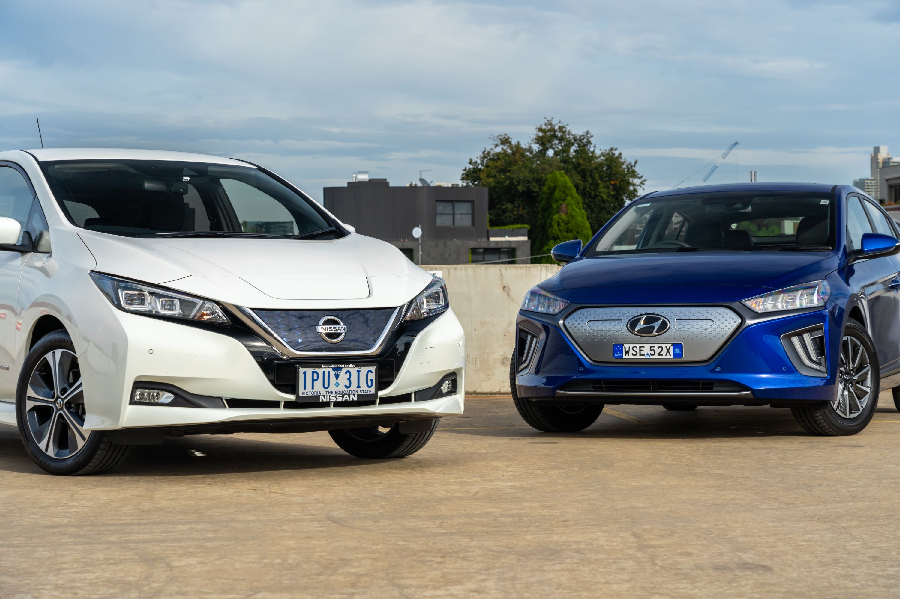vreugde Flitsend Rijpen 2020 Hyundai Ioniq Premium and Nissan Leaf compared | CarExpert
