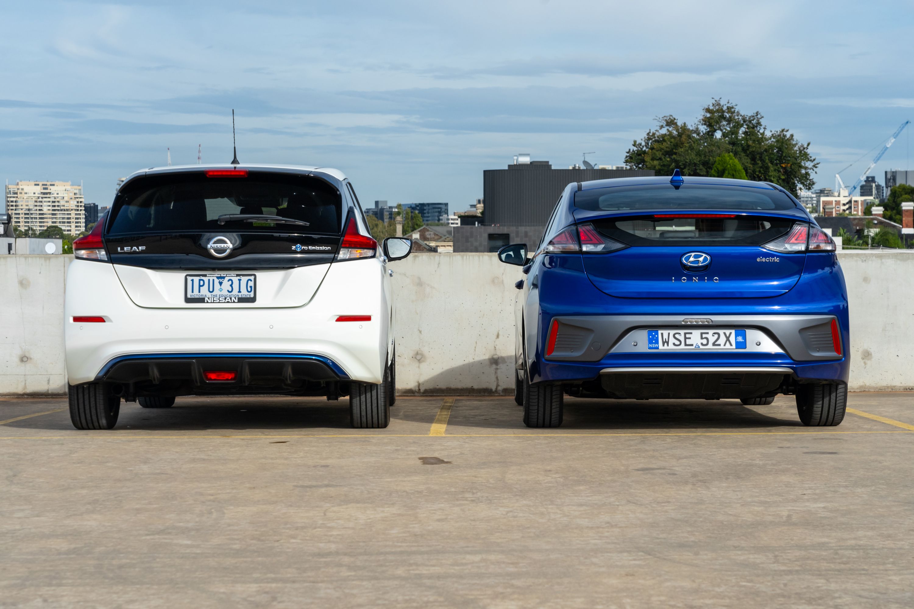 vreugde Flitsend Rijpen 2020 Hyundai Ioniq Premium and Nissan Leaf compared | CarExpert