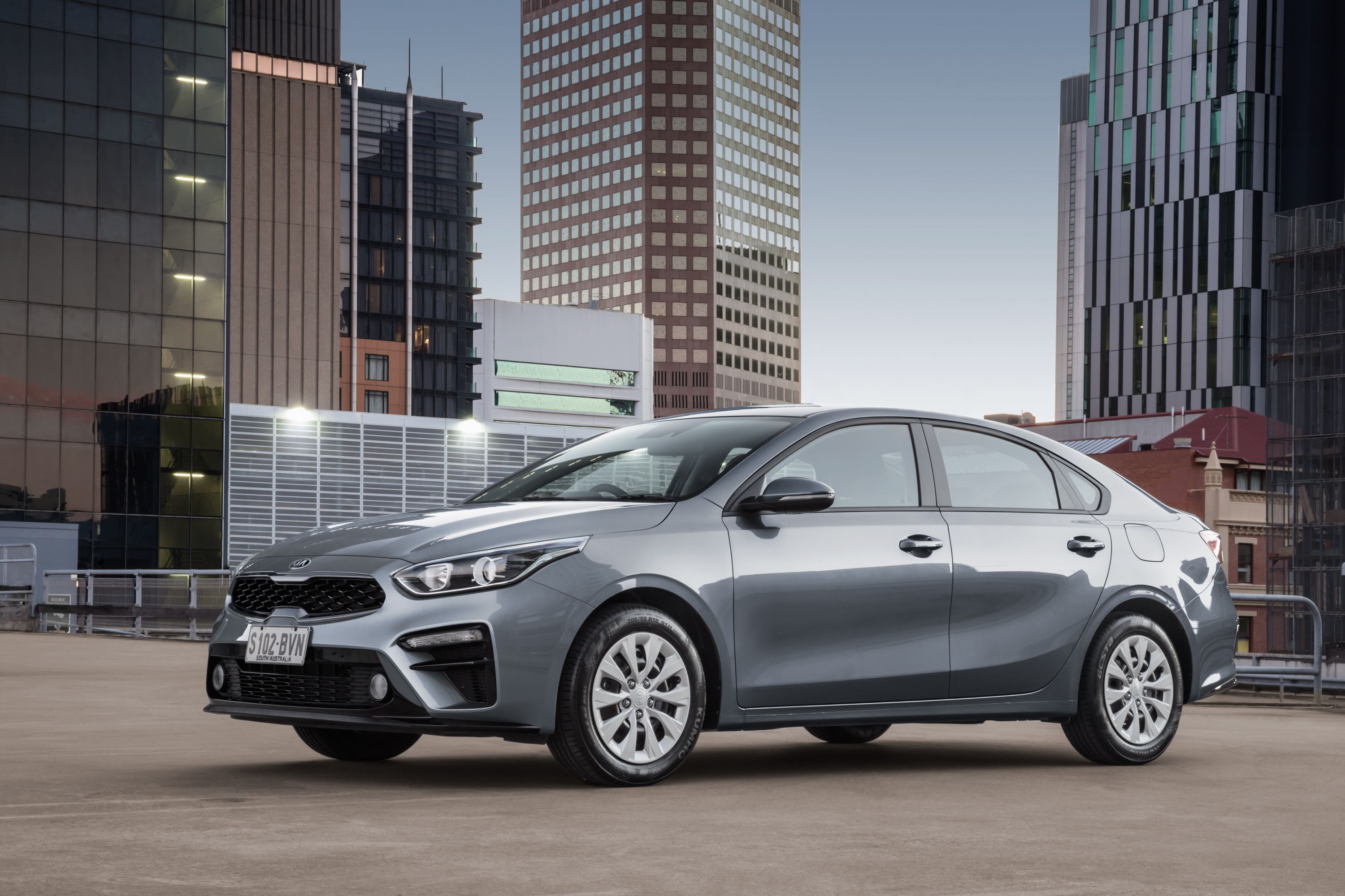 Kia cerato 2021 года