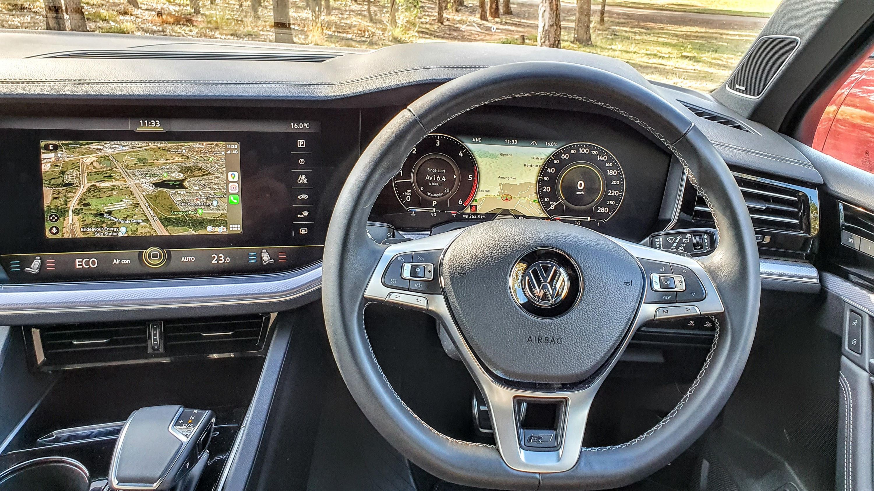 Volkswagen Touareg: Discover Premium, Innovision Package review