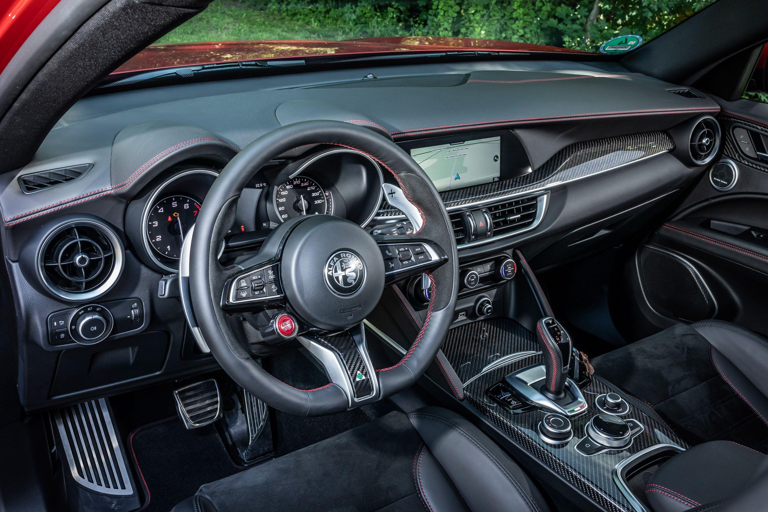 Design Expose Alfa Romeo Stelvio Quadrifoglio CarExpert Design Expose Alfa Romeo Stelvio Quadrifoglio CarExpert